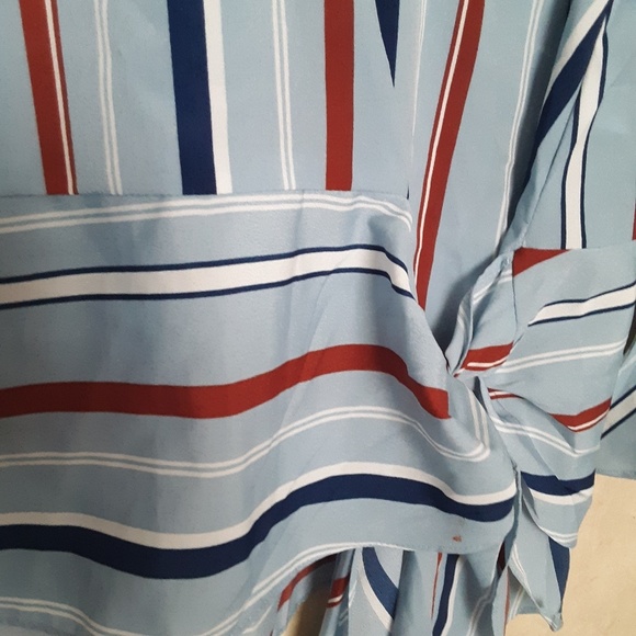 Maria & Kyndal's butterfly sleeved blouse - Picture 2 of 3